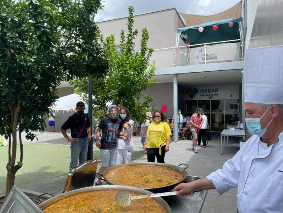 Paellada en el Hogar San Juan de Dios 