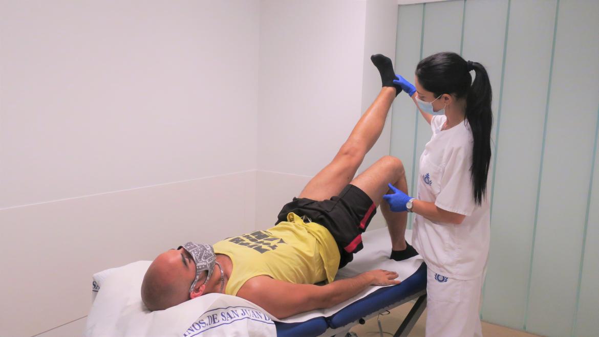 Sesión de readaptación deportiva funcional en el Centro de Fisioterapia y Medicina Rehabilitadora San Rafael